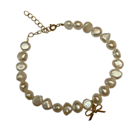 Bow Freshwater Pearl Bracelet