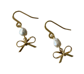 Bybjor Bow & Pearl Golden Earrings