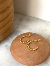 Twisted Half Hoop Earstuds
