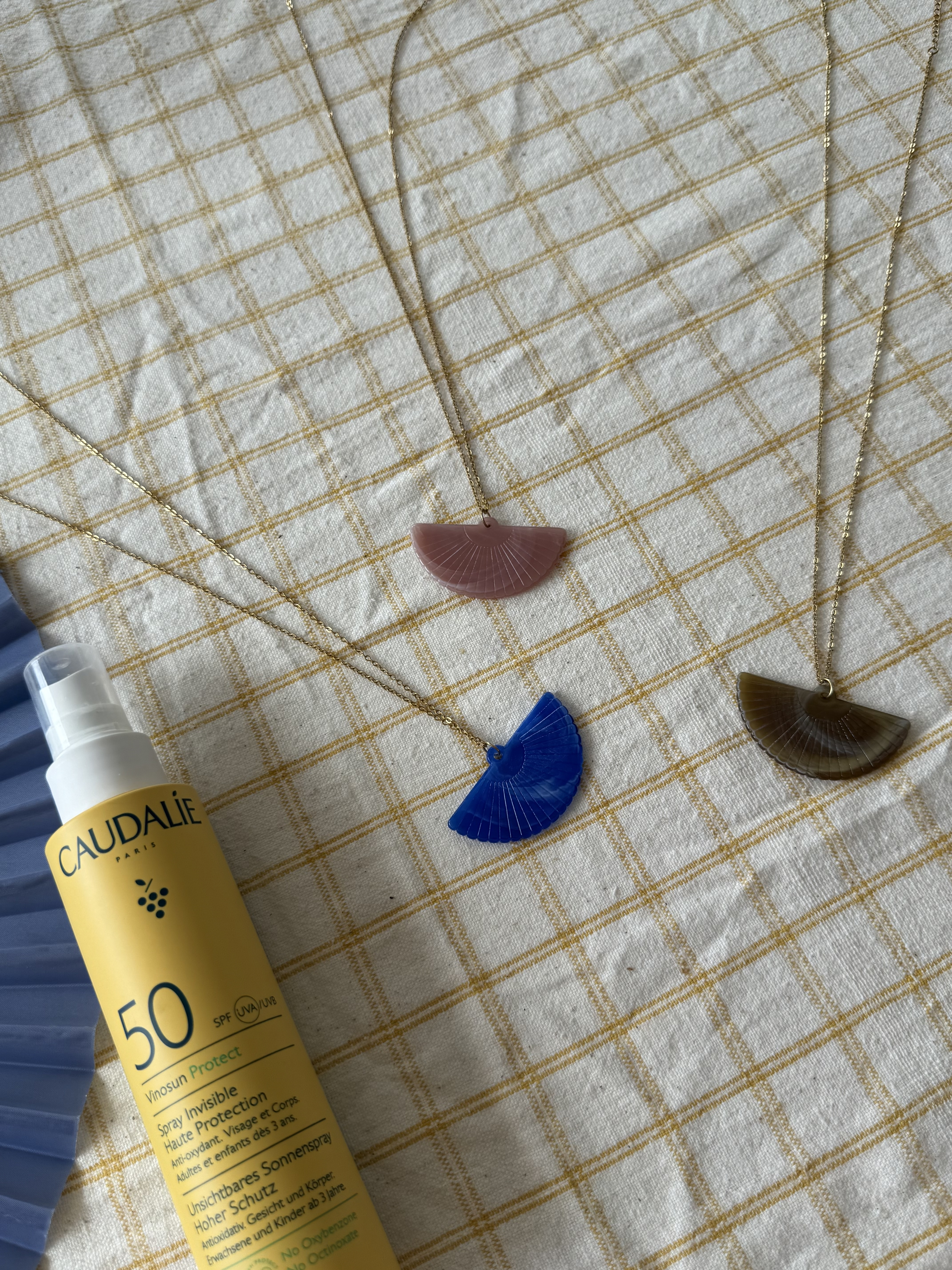 Summer Fan Golden Necklace