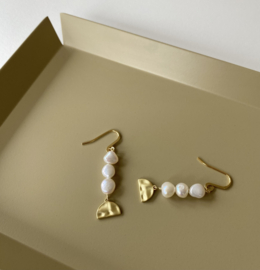 Bybjor Fan & Natural Pearl Earrings