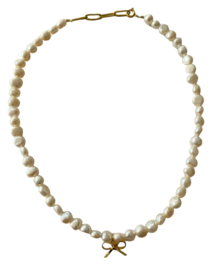 Bow Freshwater Pearl Necklace