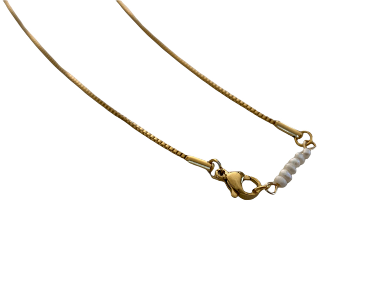 Little Pearls Golden Necklace