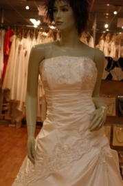 Mooie strapless jurk met glittertjes 9816
