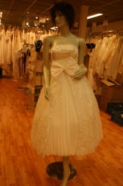 Strapless ivoor korte bruidsjurk  ( Nr. AX - 002 )