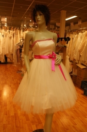 Strapless korte jurk met band  ( Nr. XNE - 133 )