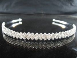 Tiara 1-03