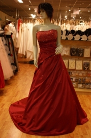 Strapless bruidsjurk met sleepje PSF - 0001 rood