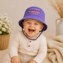 Baby zonnehoedje tekst goodlooking MUM