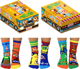 Auto doos Mismatched kinder sokken -  met 6 verschillende vervoermiddel / dieren sokken - Little Diggers - maat 27 - 30