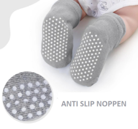 5180 Anti slip baby sokken set van 6 paar in leuk sneaker model