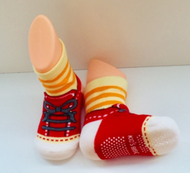 5297 anti slip sokken rood wit geel alsof het een schoentje is