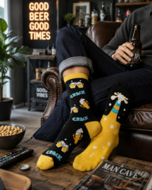 Mismatched biersokken – Crack a Beer