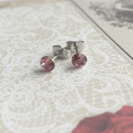 Rvs Oorknopjes zilver met roze kristallen
