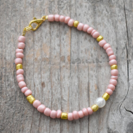 Roze kralen dames armband met glas parel Lola