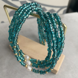 Blauwe turquoise rocailles stalen choker ketting met pareltje