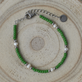 Dames armband groene kralen Miyuki met stalen sluiting zilver