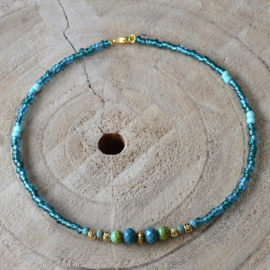 Korte kralen ketting dames turquoise & goud