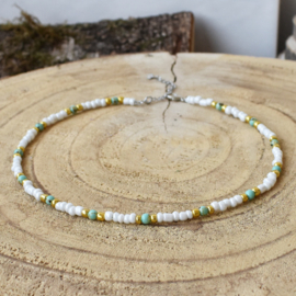 Dames witte kralen ketting rocailles met goud en turquoise