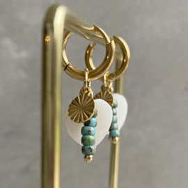Rvs Oorringen goud parelmoer hartje met kralen hangertjes turquoise