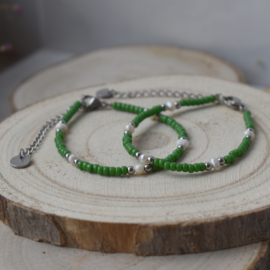 Dames armband groene kralen Miyuki met stalen sluiting zilver