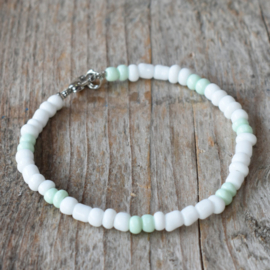 Kralen armband dames wit met mintgroen