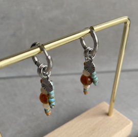 Oorringen Staal bedels Zilver bruine en turquoise kralen hangers