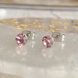 Rvs Oorknopjes zilver met roze kristallen