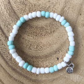 Witte turquoise meisjes armband kraaltjes & hartje - 14 cm