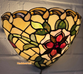 8841* Wandlamp Tiffany  B30cm schelpmodel   Santana