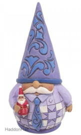 Gnomes Purple - Set van 4 - Holding Mug ,Santa , Snowman & Cardinal retired *