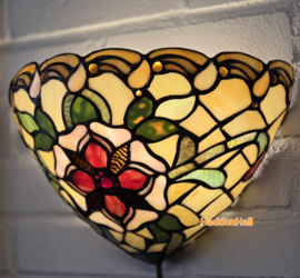 8841* Wandlamp Tiffany  B30cm schelpmodel   Santana