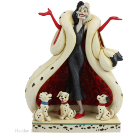 Cruella and Puppies figurine H22cm Jim Shore 6005970 niet retired, leverbaar juli
