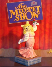 MISS PIGGY  Diva? Moi? 19 cm  JIM SHORE 4020801 retired , laatste exemplaar