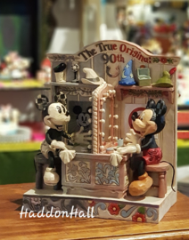 Mickey  90th Birthday  GESIGNEERD  Jim Shore 6001267 Disney Traditions eventpiece 2018 retired.