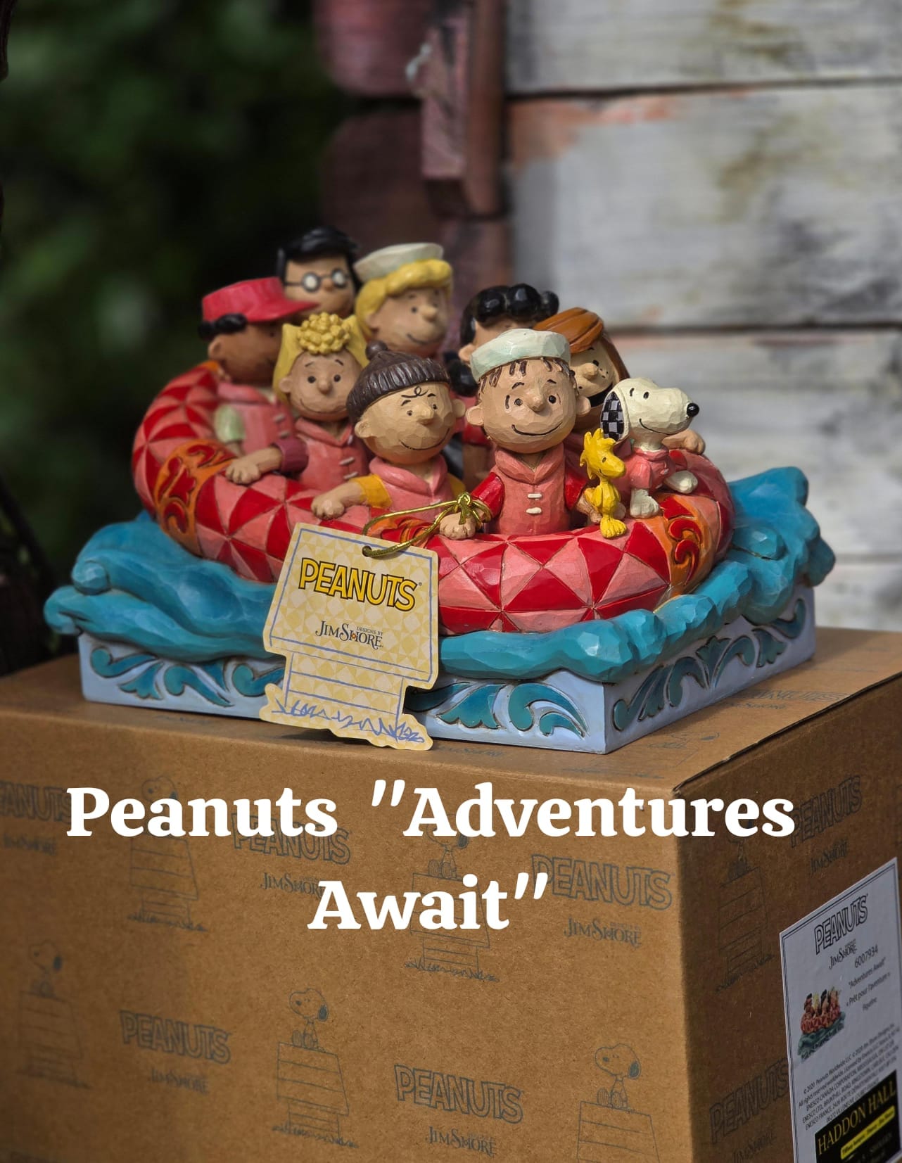 Snoopy "Adventures Await" Jim Shore 6007934 , made in 2020 and retired , uitverkocht