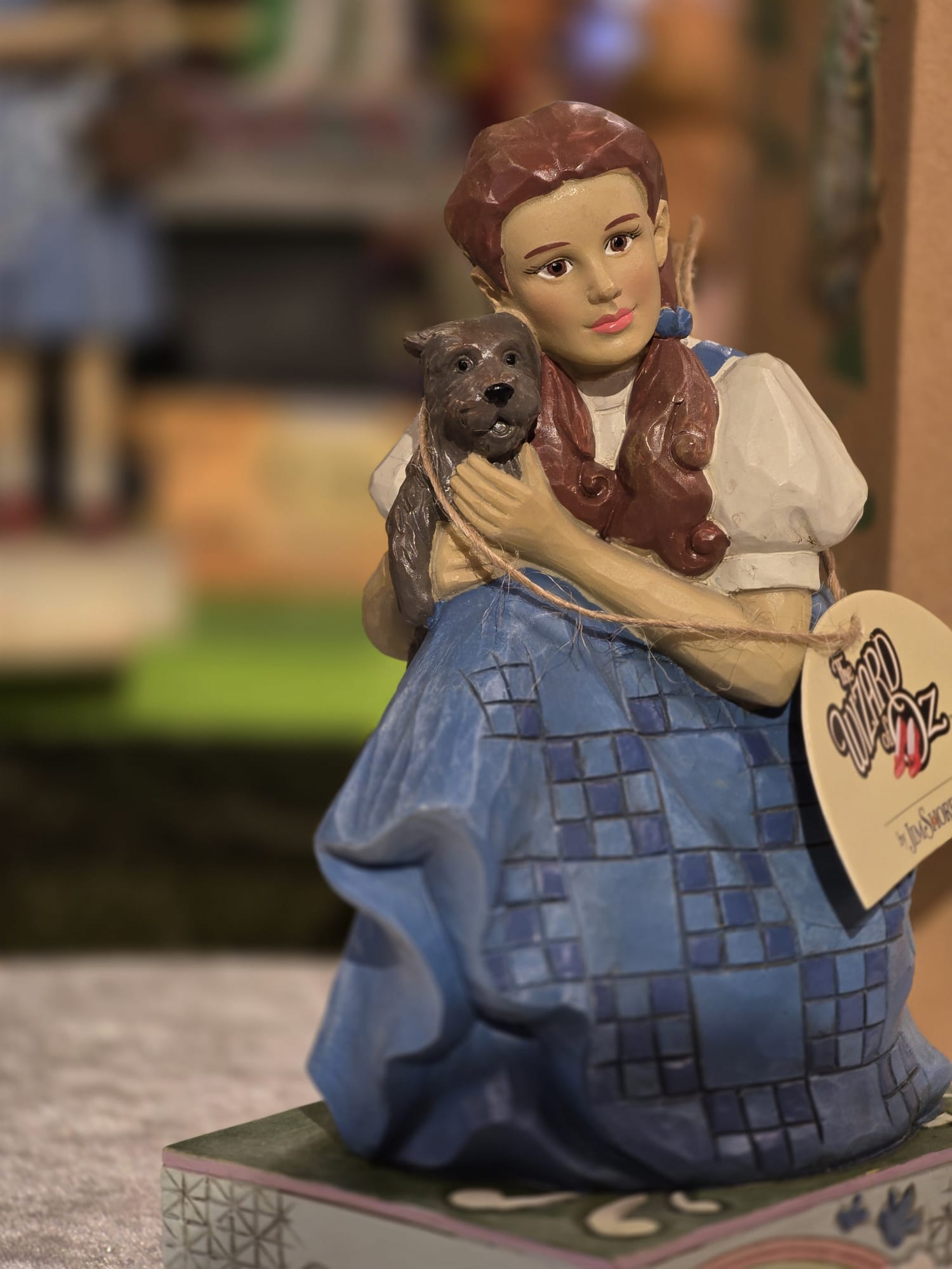 Wizard of Oz , Dorothy "We're not In Kansas Anymore" Jim Shore 6005040  retired