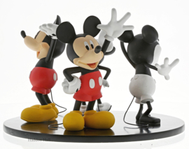 Mickey 90 Years - Evolution of Mickey Scene gelimiteerd wereldwijd 400 stuks.