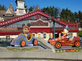 Mickey Takes The Lead & Donald Road Rage Set van 2 Jim Shore figurines retired