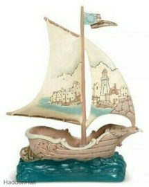 Coastal Sailboat H19cm Jim Shore 6006689 retired , laatste exemplaren.