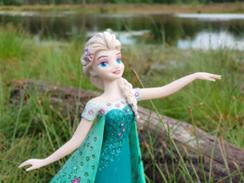 Frozen ELSA  Celebration Of Spring H 20cm Jim Shore 4050881 retired , uitverkocht* uit 2015.