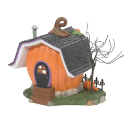 Pumpkintown Carving Studio H15cm Disney Village by D56 6012310 retired