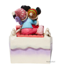 Mickey & Minnie Sledding H11,5cm Jim Shore 6008972 retired, laatste exemplaren *