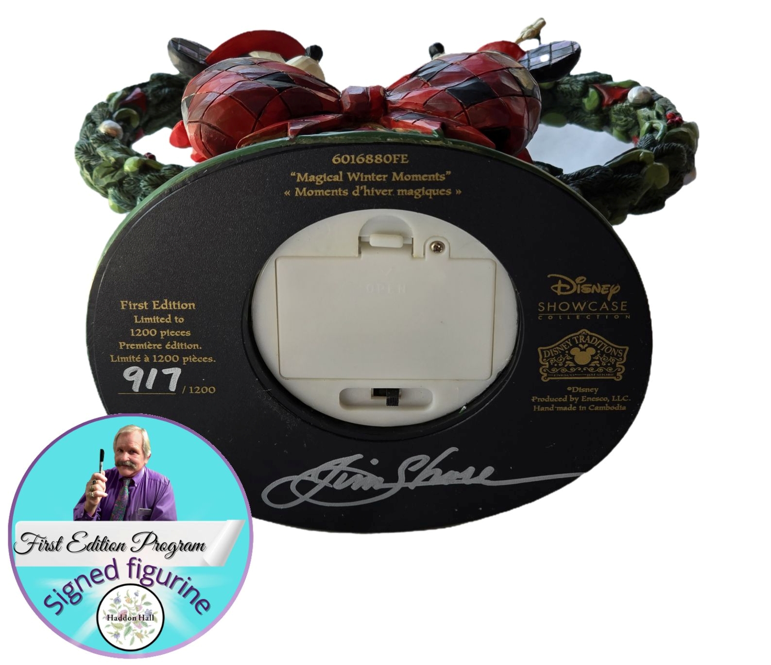 Mickey & Minnie "Magical Winter Moments"  Diorama H 20 cm Jim Shore 6016880FE  Signed , limited and numbered.