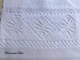 Atieke linnen dekenhoes met ingezette kant voor babybedje of wieg  no 4  VERKOCHT