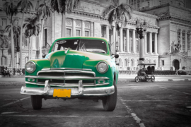 Papermoon Fotobehang Groene Oldtimer Havanna