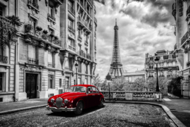 Papermoon Fotobehang Rode Auto Voor Eiffeltoren