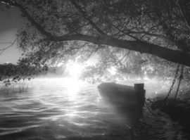 Papermoon Fotobehang Boot In Het Water Zwart-Wit