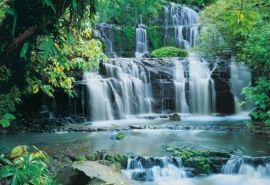 Komar Fotobehang Pura Kaunui Falls 8-256