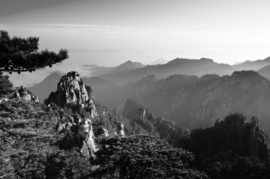 Papermoon Fotobehang Hoog Berglandschap Zwart-Wit